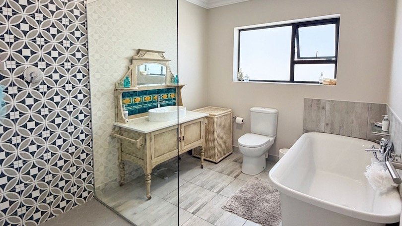 4 Bedroom Property for Sale in Reebok Western Cape